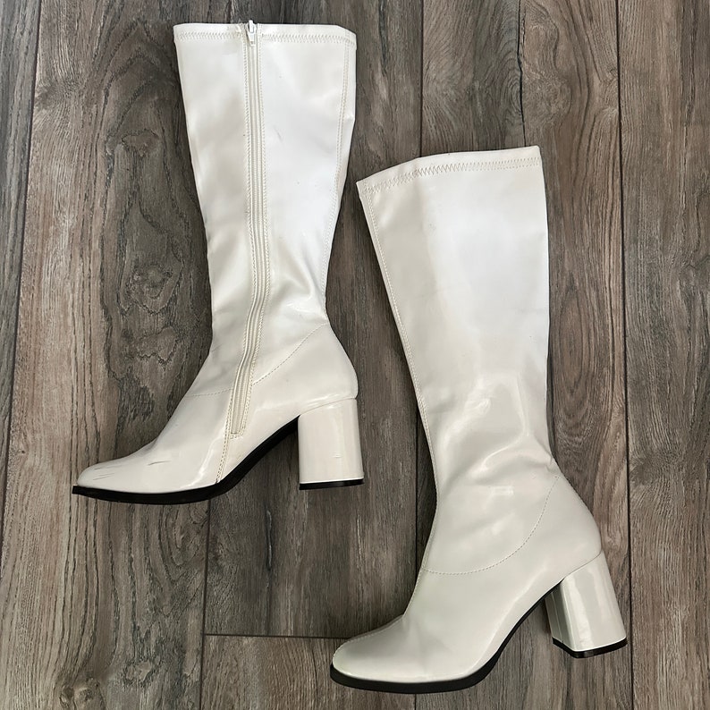 Women's Vintage Go Go Boots 70s Style Square Toe Square Heal White