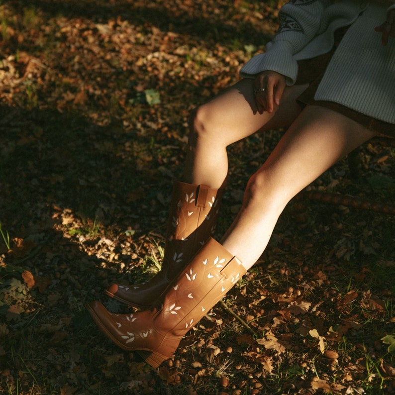 Women's Flower Boots Leaf Brown