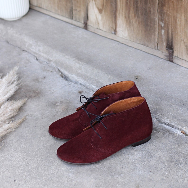 Women's Retro Style Natural Burgundy Velvet Leatherclassic Booties