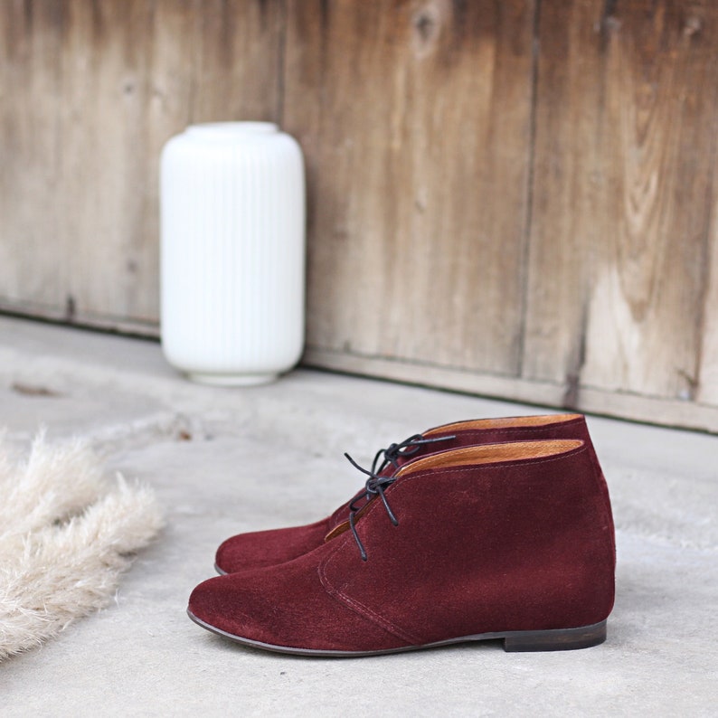 Women's Retro Style Natural Burgundy Velvet Leatherclassic Booties