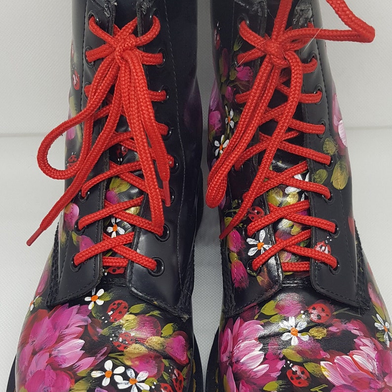 Women's Hand Painted Vintage Dr. Martens pankow