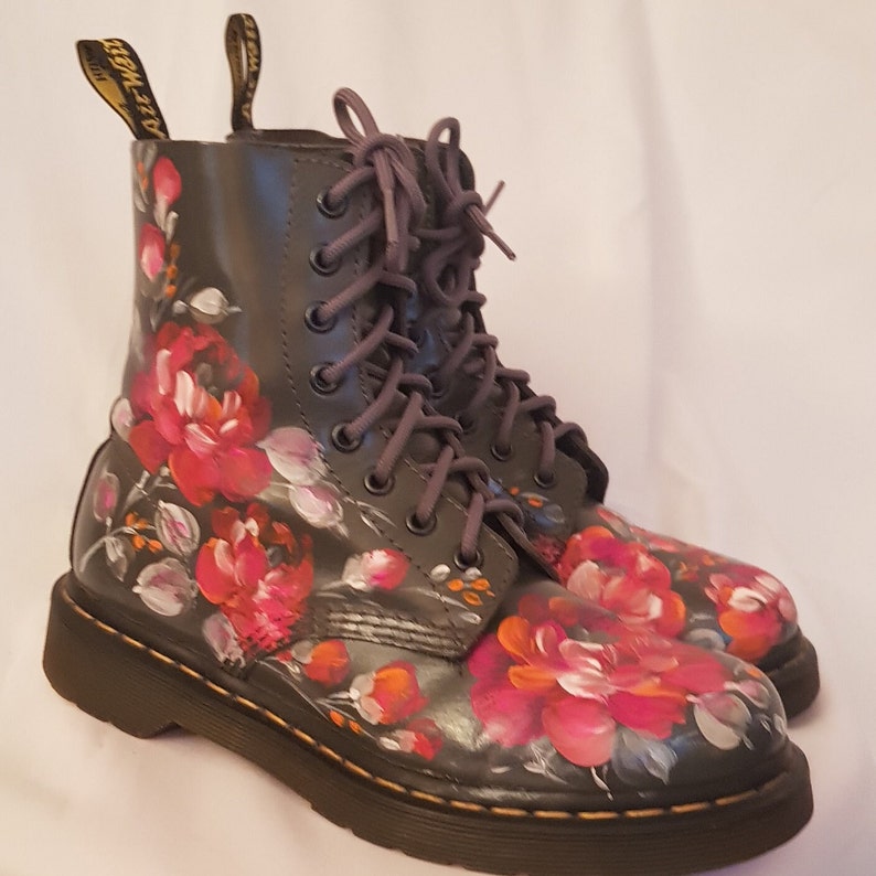 Women's Dr. Martens Vintage Hand Painted altenburg