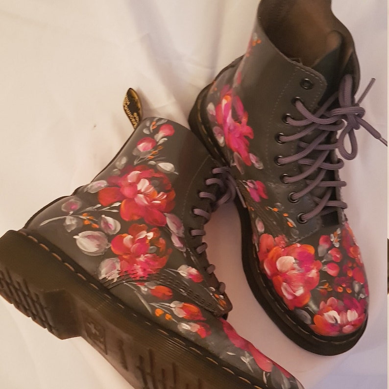 Women's Dr. Martens Vintage Hand Painted altenburg