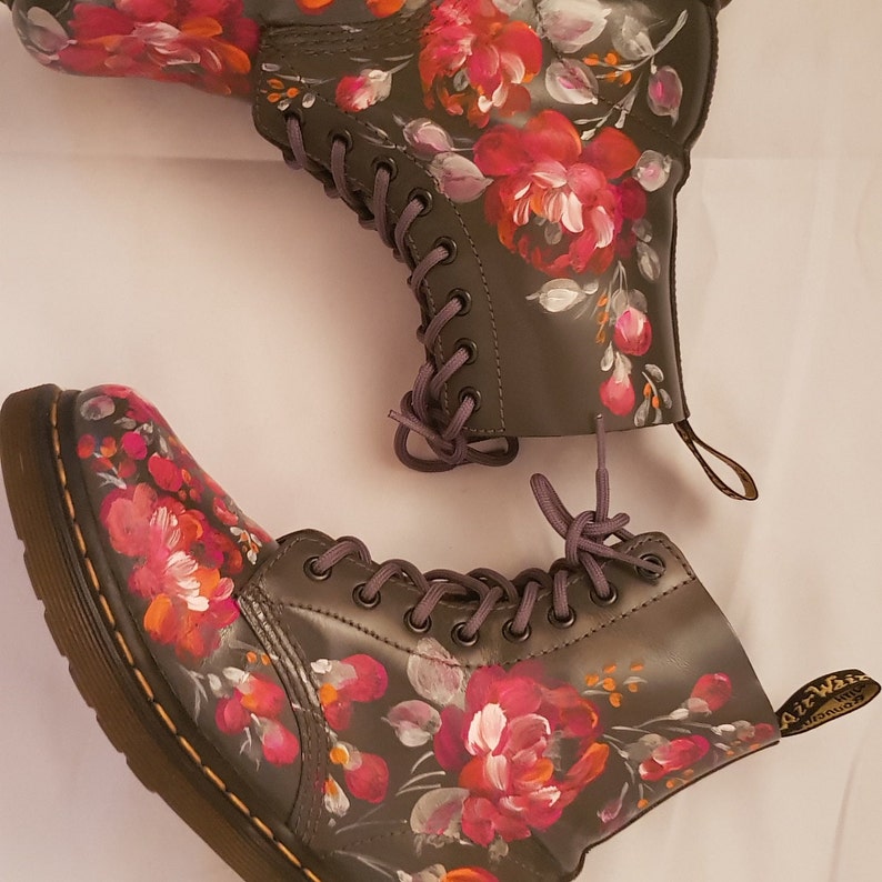 Women's Dr. Martens Vintage Hand Painted altenburg