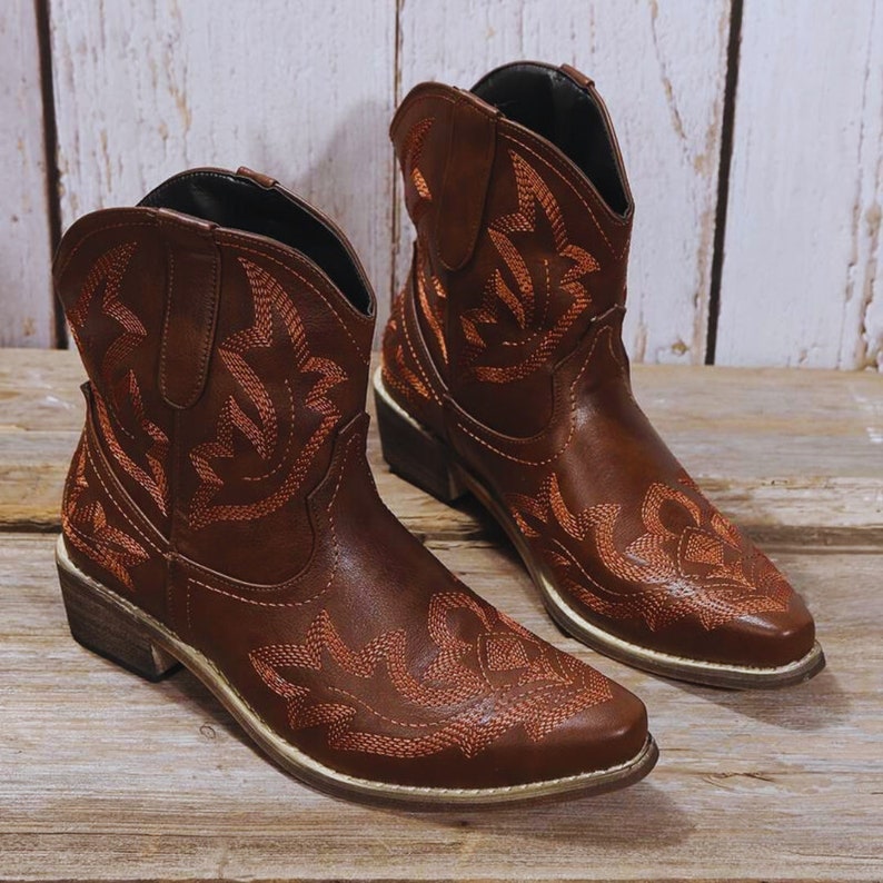 Women's Cowboy Boots Western Boots Solid Color