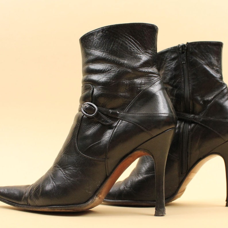 Women's 80s 90s Vtg Black Italian Leather Witch Pointy Ankle Boot by