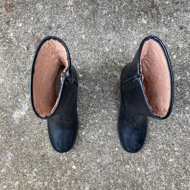 Women's Size 6 W 1970s Rain Booties