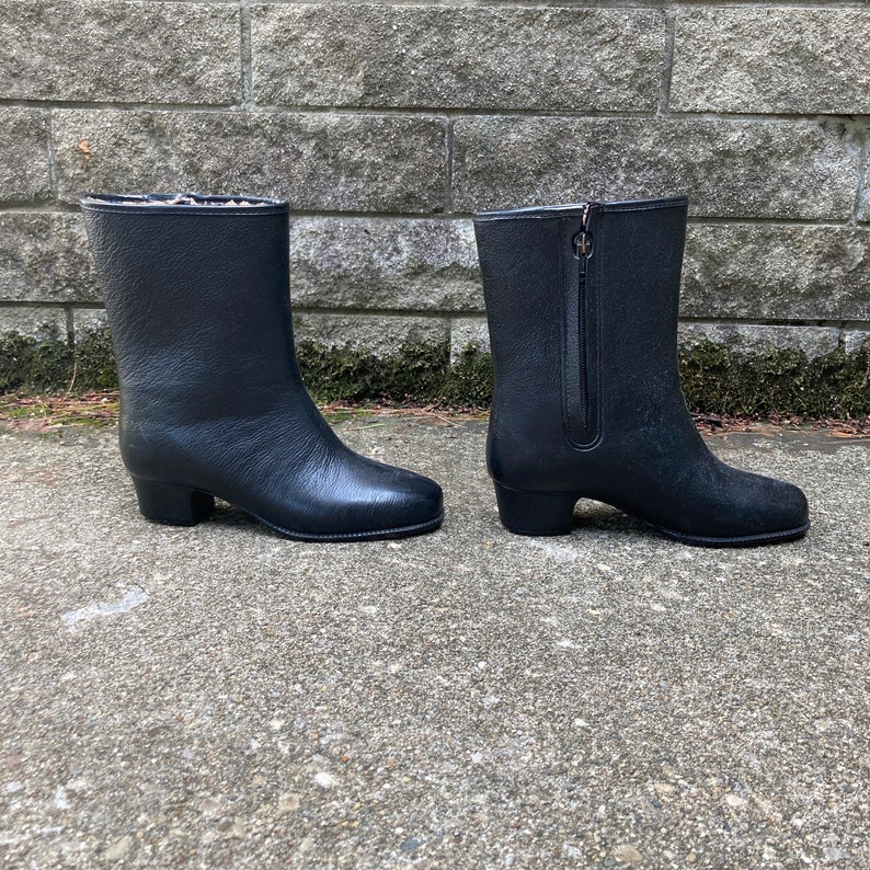 Women's Size 6 W 1970s Rain Booties