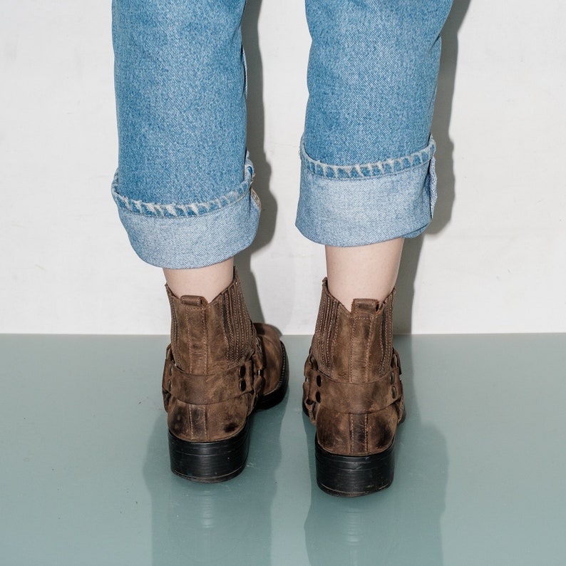 Men's Vintage Western Style Leather Ankle Boots in Brown