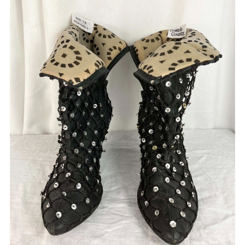 Women's 7 B MADONNA Desperately Seeking Susan Promo Fishnet BOOTS 1985