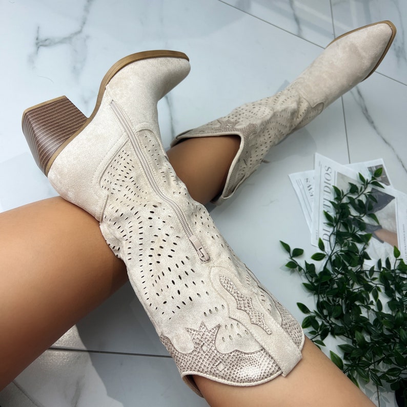 Women's Cowboy Western Boots Cream