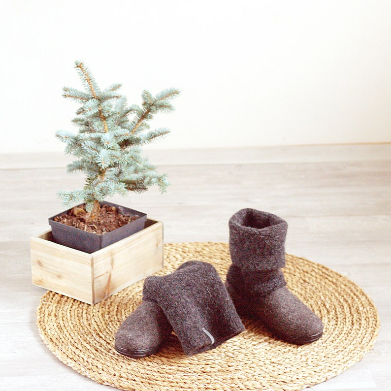 Women's Boiled Wool Shoes From Organic Wool With Rubber Soles