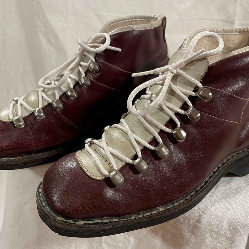 Women's Size 38 1960s Vintage Ski Boots Beautiful Burgundy Colour