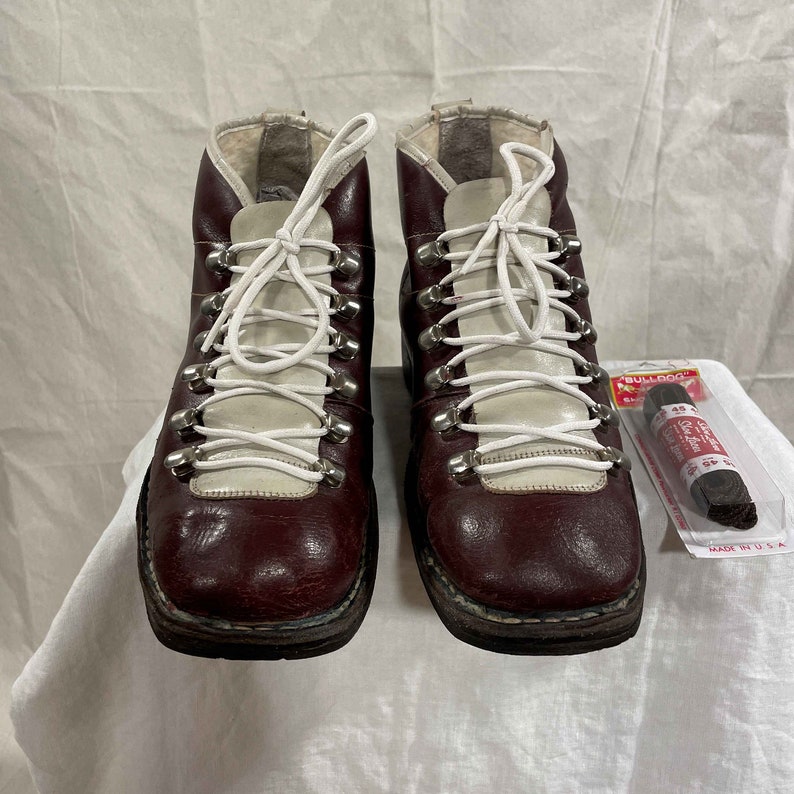 Women's Size 38 1960s Vintage Ski Boots Beautiful Burgundy Colour