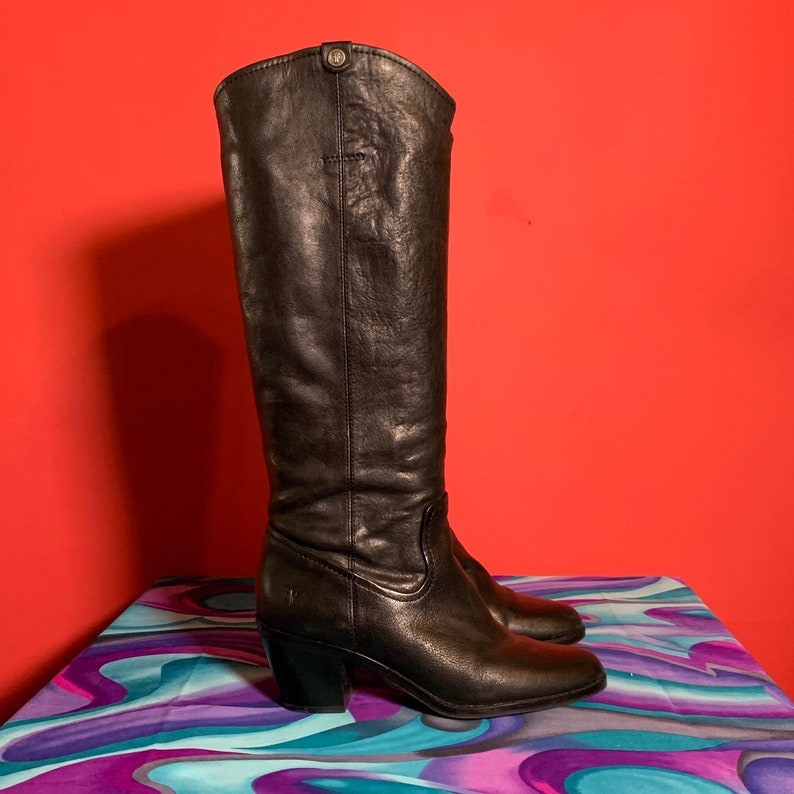 Women's Frye Black Leather Knee High Heeled Riding Boots Size Womens