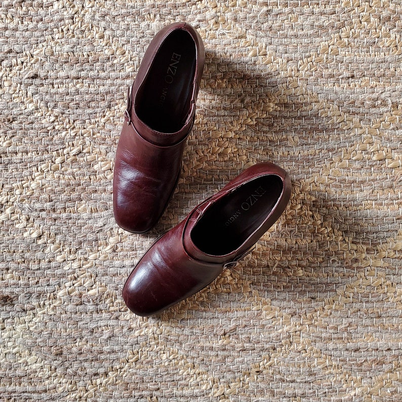 Women's 90s Walnut Brown Ankle Boots / 1990s Block Heel Booties /