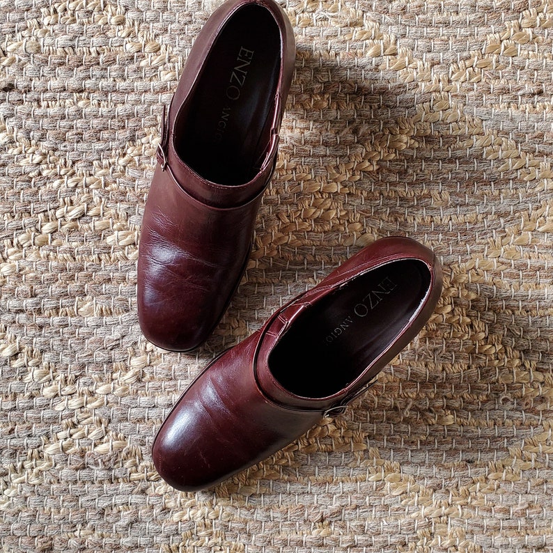 Women's 90s Walnut Brown Ankle Boots / 1990s Block Heel Booties /