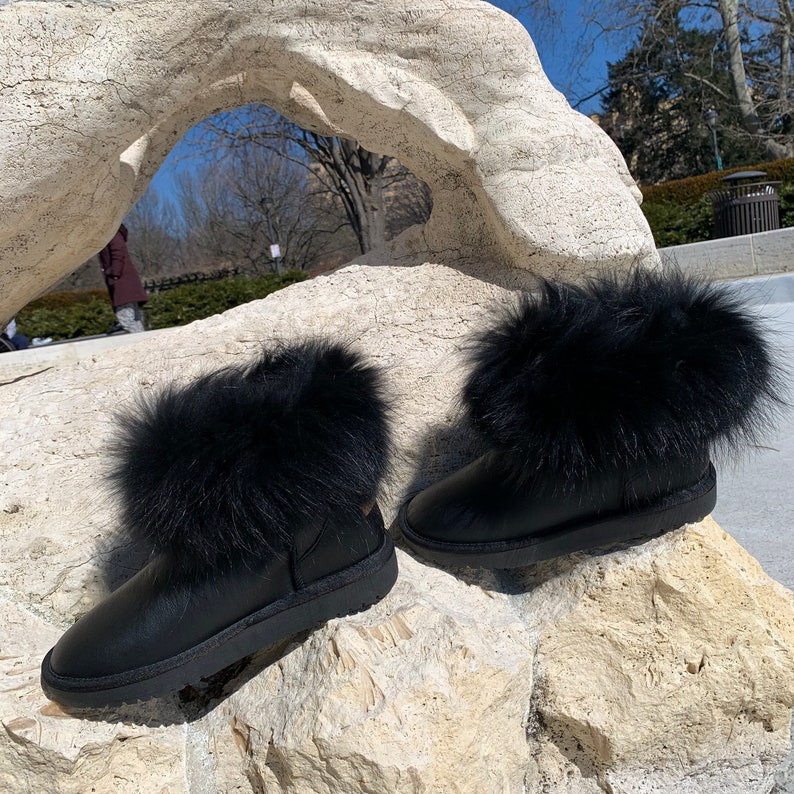 Women's Inoli Brand Black Sheepskin Fur Leather Winter Cold