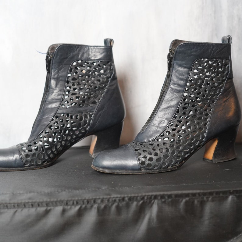 Women's Vintage Black Leather Openwork Everybody Boots / Italian Boots