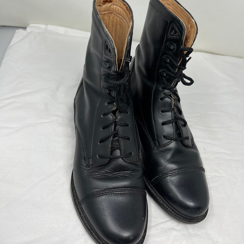 Women's Size 9 Vintage Ariat Western Black Lace up Boots