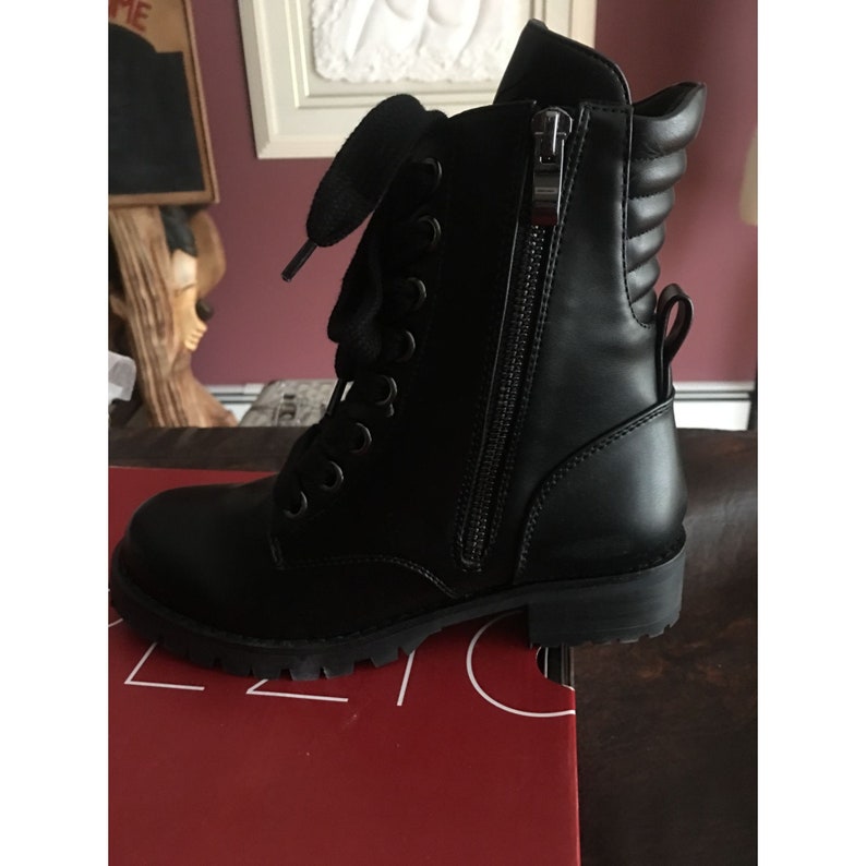 Women's NIB Capezio Flat Black Combat Boots Size 4 or 6 Available 610W